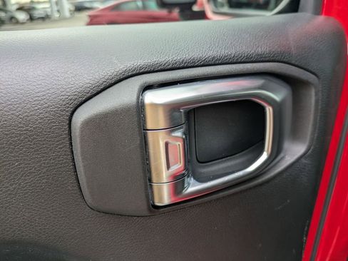 Used 2023 Jeep Wrangler Sport S image 23