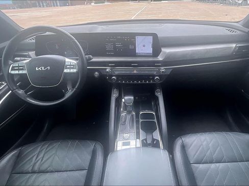 Certified 2025 Kia Telluride AWD image 9