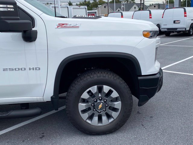 New 2026 Chevrolet Silverado 2500 Custom w/ Custom Value Package AWD/4WD image 10