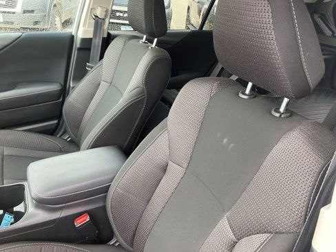 Used 2025 Subaru Outback Premium image 6