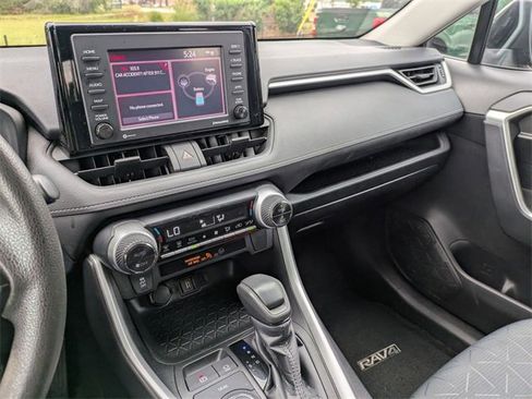 Used 2021 Toyota RAV4 XLE w/ Carpet Mat Package (TMS) image 20