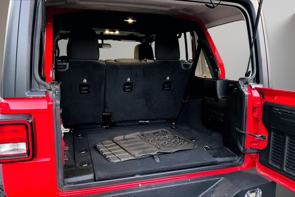 Used 2019 Jeep Wrangler Unlimited Sport AWD/4WD image 7