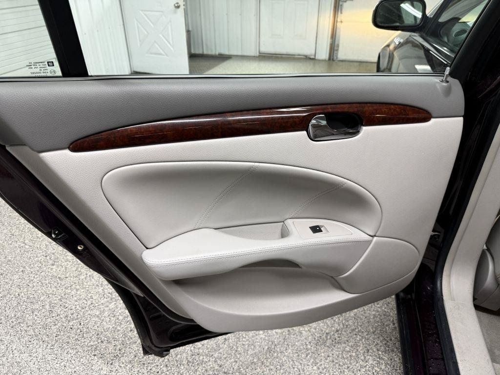 Used 2008 Buick Lucerne CXL FWD image 20