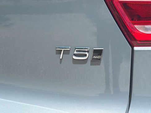 Used 2020 Volvo XC40 T5 Momentum w/ Protection Package Premier AWD/4WD image 46