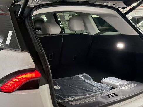 New 2026 Lincoln Nautilus Reserve AWD/4WD image 8