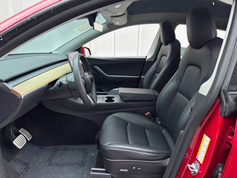Used 2022 Tesla Model Y Performance AWD/4WD image 16