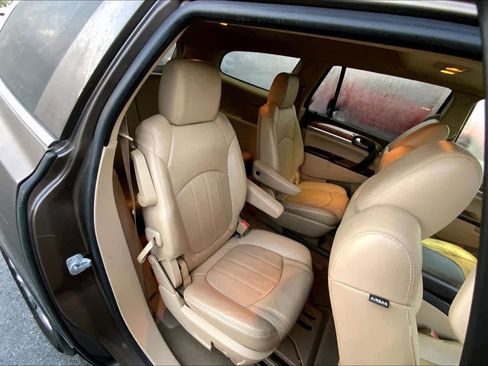 Used 2011 Buick Enclave CXL w/ Trailering Provision Package image 19