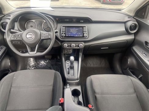 Used 2025 Nissan Kicks Play S image 10