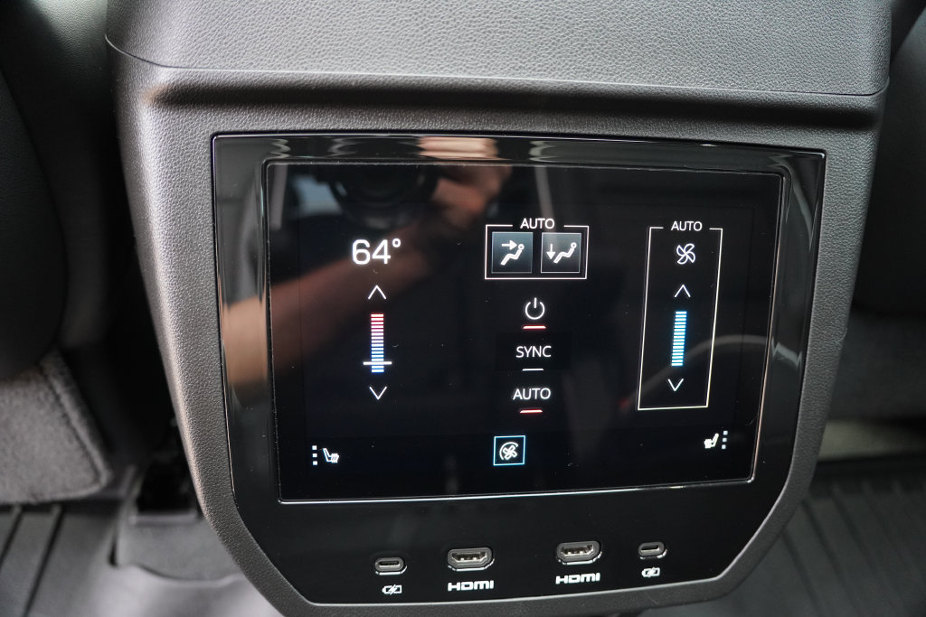 Used 2026 GMC Yukon AT4 Ultimate AWD/4WD image 22