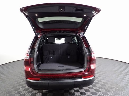 New 2025 Jeep Grand Cherokee L Limited image 13