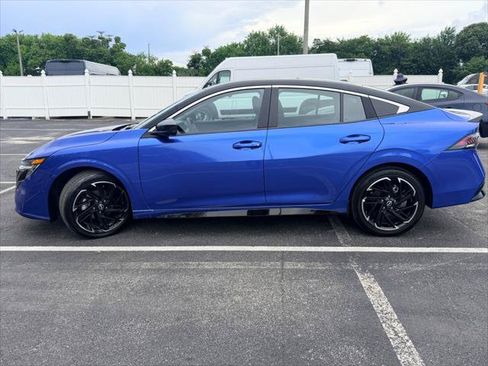 Used 2026 Nissan Sentra SR w/ SR All Weather Package FWD image 3