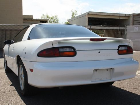 Used 1998 Chevrolet Camaro LT w/ Preferred Equipment Group 2 RWD image 19