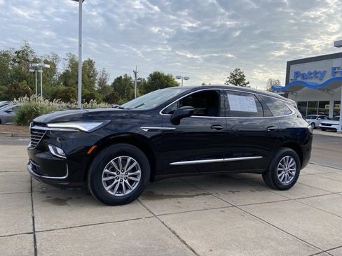 Used 2023 Buick Enclave Essence w/ LPO, Floor Liner Package FWD image 6