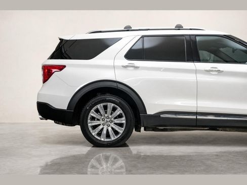 Used 2021 Ford Explorer King Ranch w/ Premium Technology Package AWD/4WD image 7