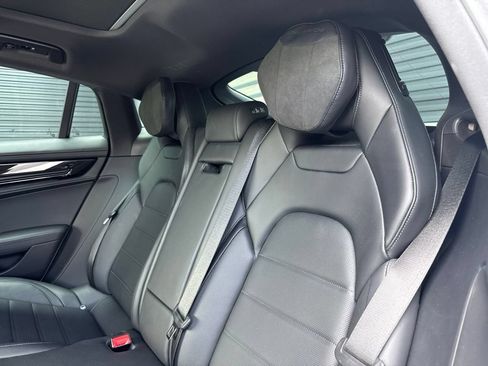 Certified 2025 Porsche Panamera RWD image 10