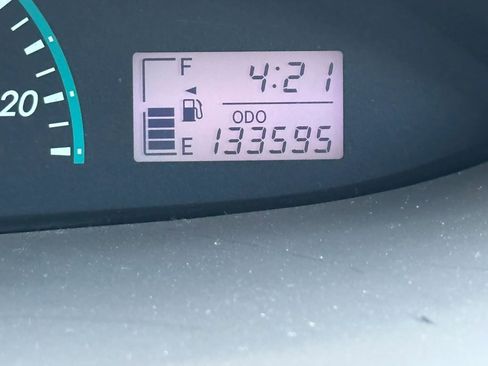 Used 2009 Toyota Yaris S image 4