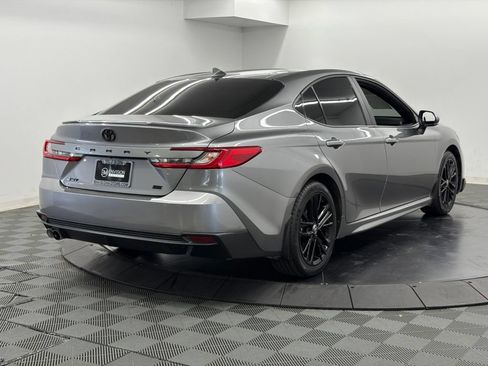 Used 2025 Toyota Camry SE w/ Convenience Package FWD image 10