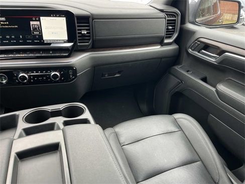 Used 2024 GMC Sierra 1500 SLT image 14