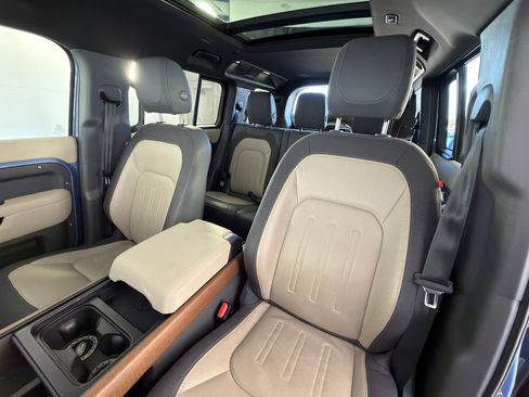 Used 2022 Land Rover Defender 110 X-Dynamic SE image 20