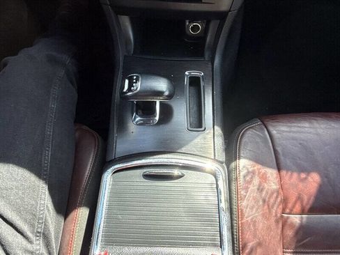 Used 2014 Dodge Charger SXT RWD image 33