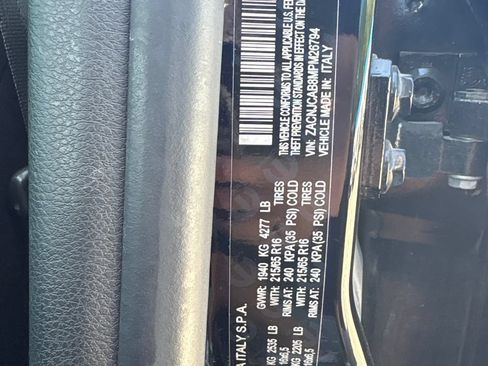 Used 2021 Jeep Renegade Sport FWD image 9