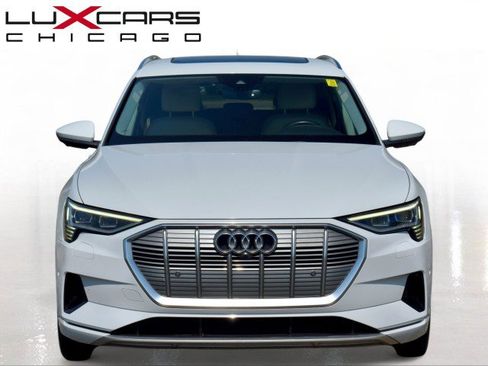 Used 2019 Audi e-tron Premium Plus AWD/4WD image 4