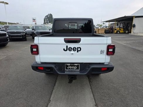 New 2026 Jeep Gladiator Sport image 6