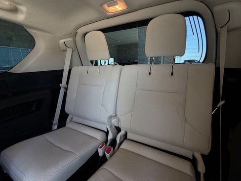 Used 2023 Lexus GX 460 Premium w/ Premium Package AWD/4WD image 24