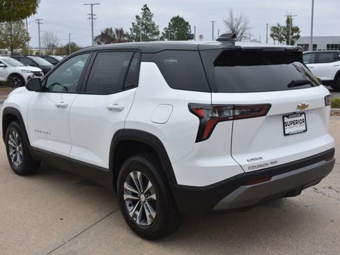 New 2026 Chevrolet Equinox LT w/ Convenience Package II image 8