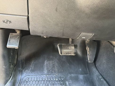 Used 2019 RAM 1500 Classic SLT w/ Luxury Group AWD/4WD image 33