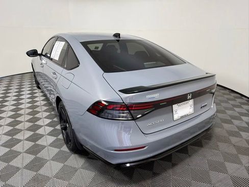 Used 2025 Honda Accord Sport image 4