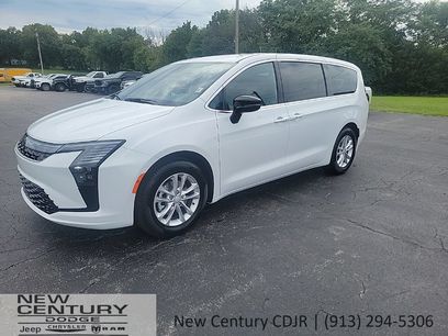 New 2027 Chrysler Pacifica Select