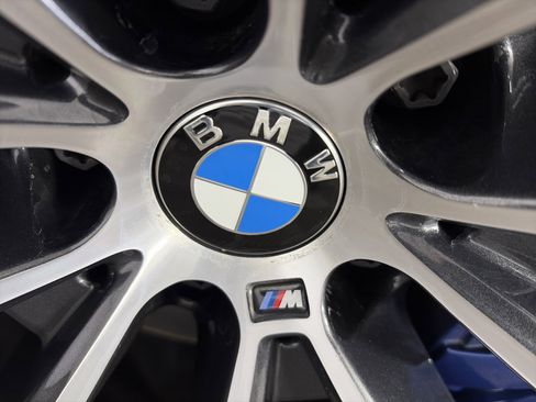 Used 2022 BMW X5 M50i w/ Executive Package image 14