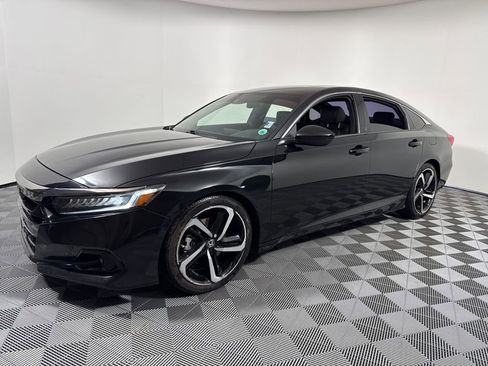 Used 2021 Honda Accord Sport image 2