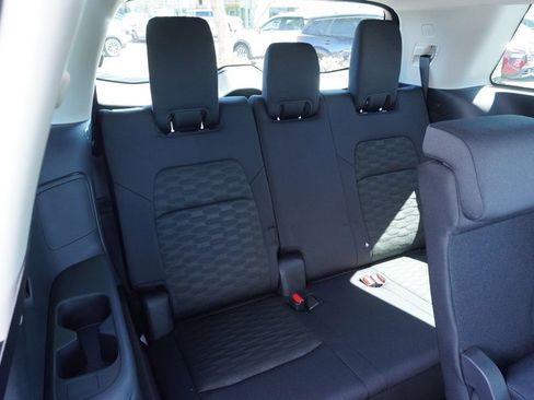 New 2025 Nissan Pathfinder SV image 10