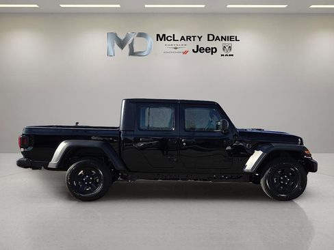 New 2026 Jeep Gladiator Sport image 6