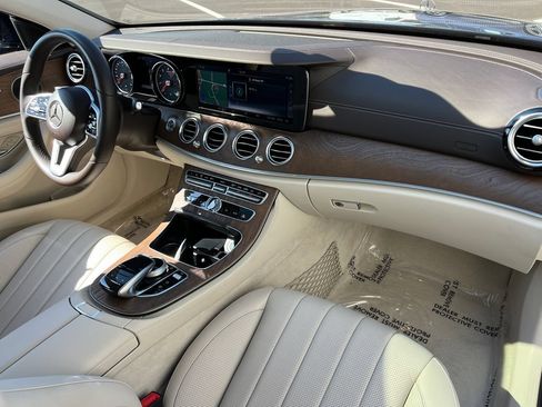 Used 2019 Mercedes-Benz E 300 4MATIC image 29