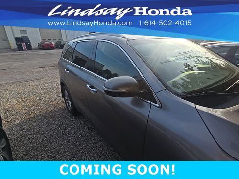 Used 2017 Kia Sorento LX w/ LX Convenience Package image 14