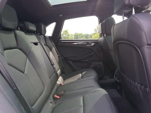 Used 2023 Porsche Macan S AWD/4WD image 55