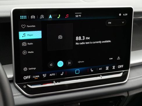 Certified 2025 Volkswagen Tiguan SE AWD/4WD image 22
