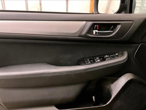 Used 2019 Subaru Outback 2.5i Premium image 22