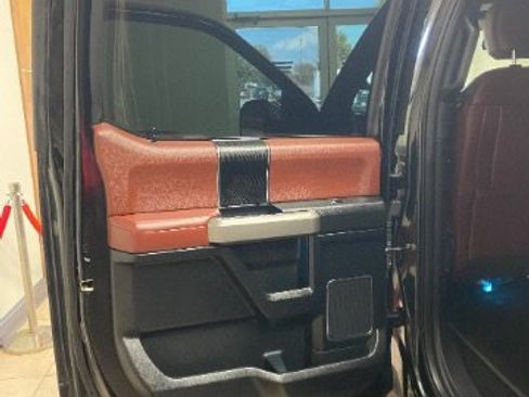 Used 2018 Ford F150 Platinum RWD image 8