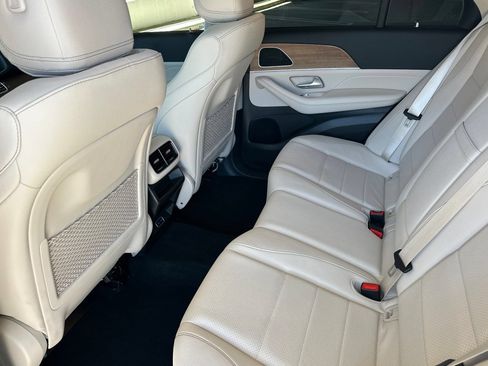Certified 2025 Mercedes-Benz GLE 450e 4MATIC w/ Winter Package image 15