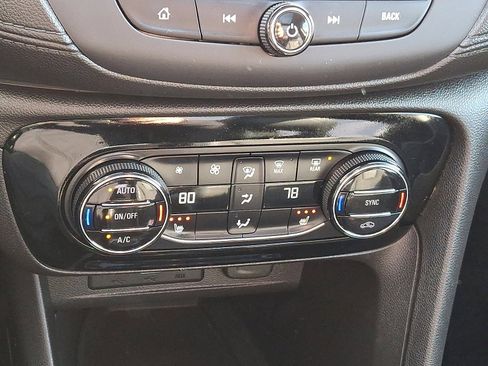 Used 2020 Buick Encore GX Select w/ Experience Buick Package image 16
