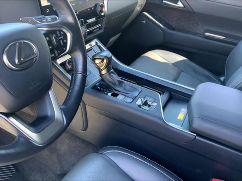 Used 2024 Lexus GX 550 w/ Accessory Package (Z1) AWD/4WD image 17