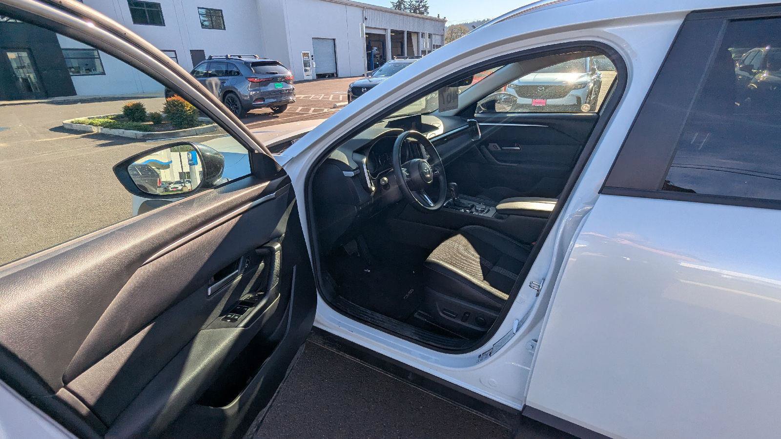 Used 2025 MAZDA CX-50 AWD 2.5 S w/ Preferred Package image 9