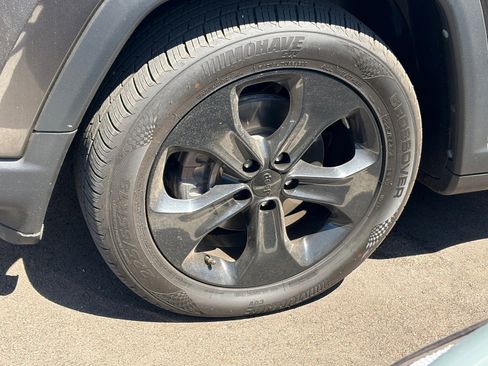 Used 2021 Jeep Compass Latitude image 6