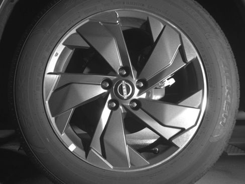 Used 2025 Nissan Rogue SV image 14