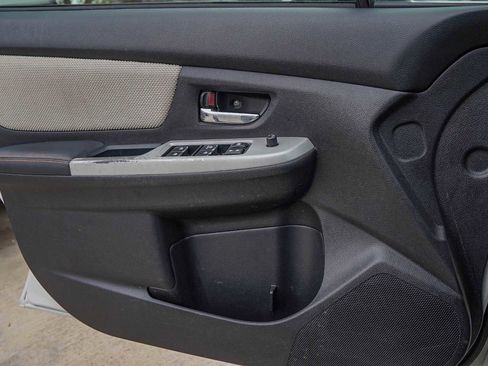 Used 2016 Subaru Crosstrek 2.0i Premium w/ Moonroof Package image 21