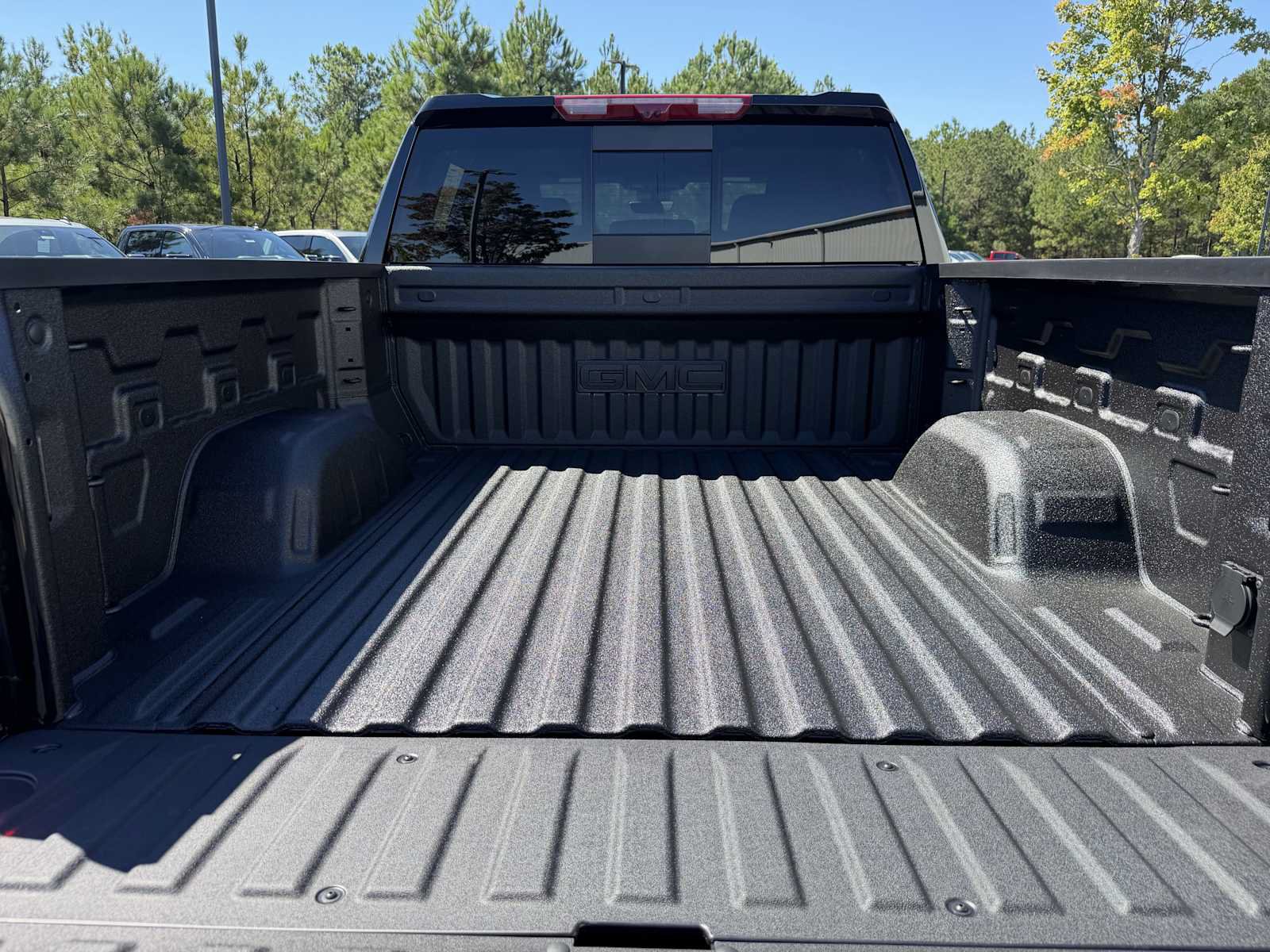 New 2026 GMC Sierra 1500 AT4 w/ AT4 Premium Package AWD/4WD image 29
